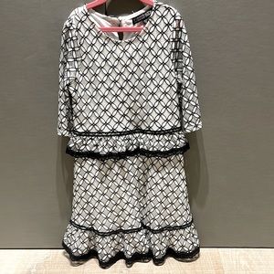 Girls beautiful black and white lace dress size 12